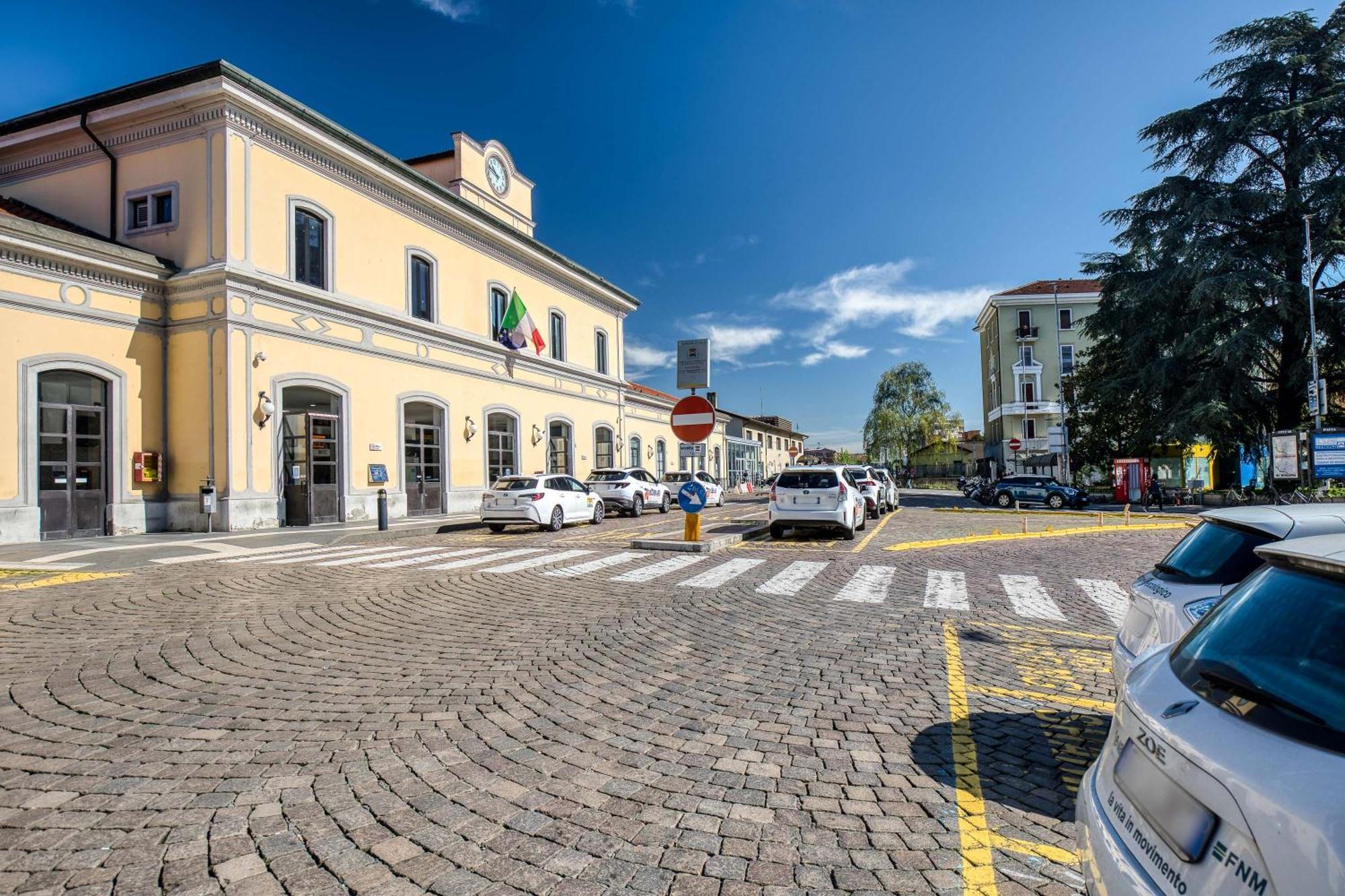 Suite Angolo Alla Stazione - Appartamento Con Terrazzo Panoramico Pavía Exterior foto